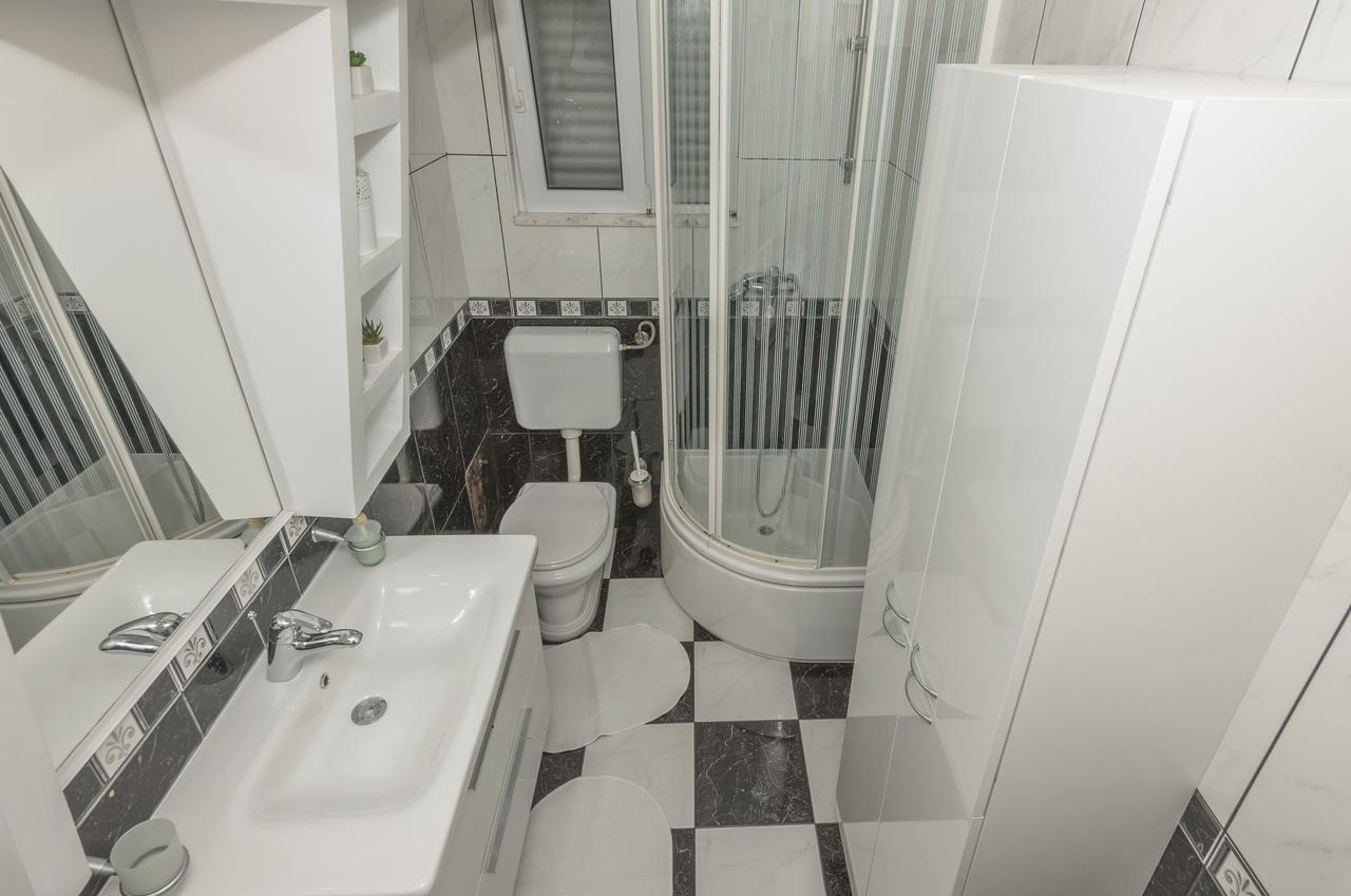 Apartment Mirjana Makarska Exterior foto